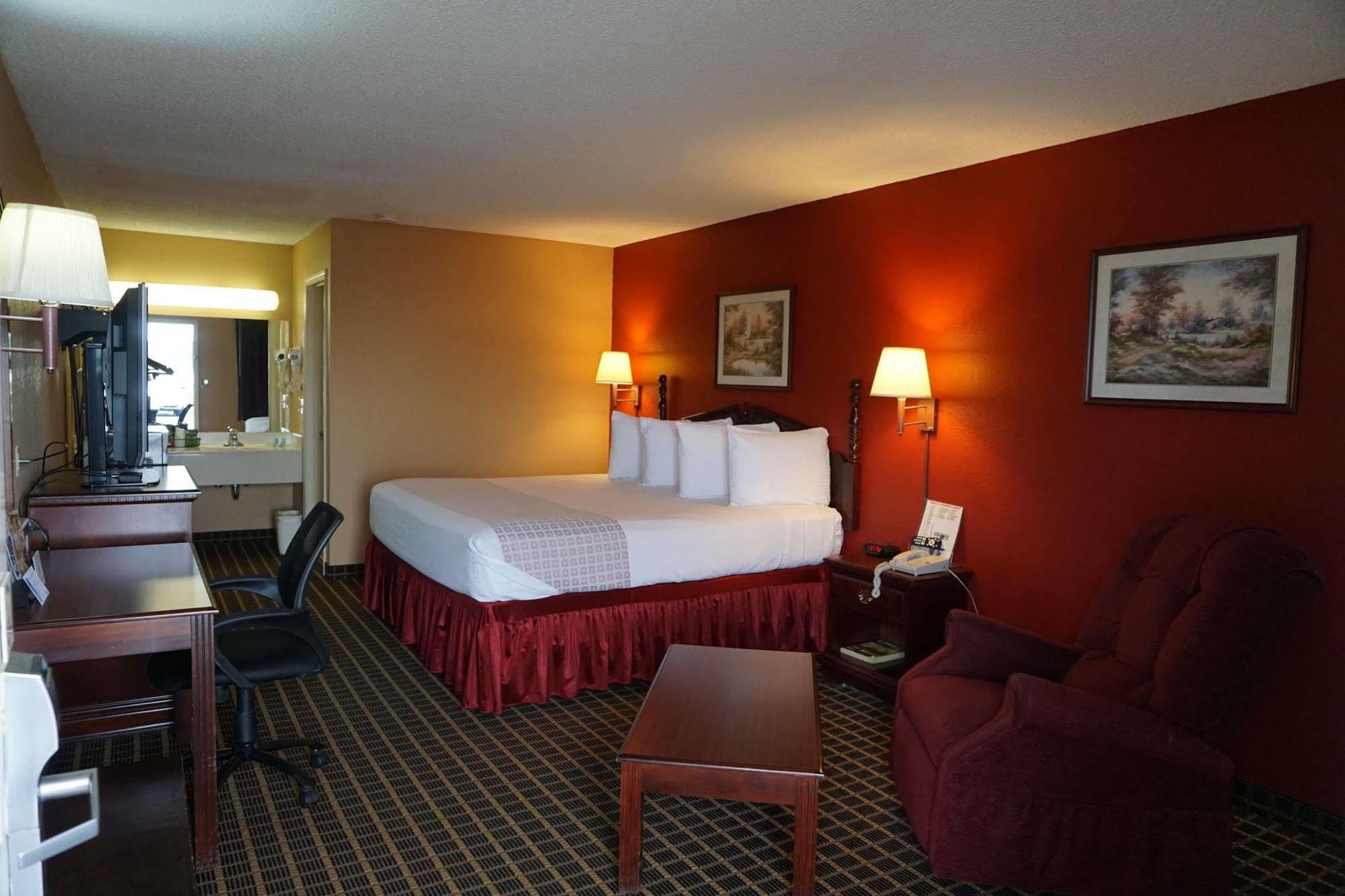 Star Plus Inn & Suites Selmer Εξωτερικό φωτογραφία
