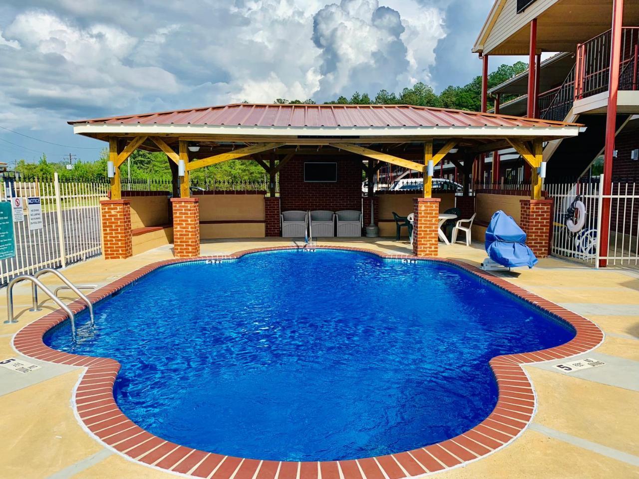 Star Plus Inn & Suites Selmer Εξωτερικό φωτογραφία