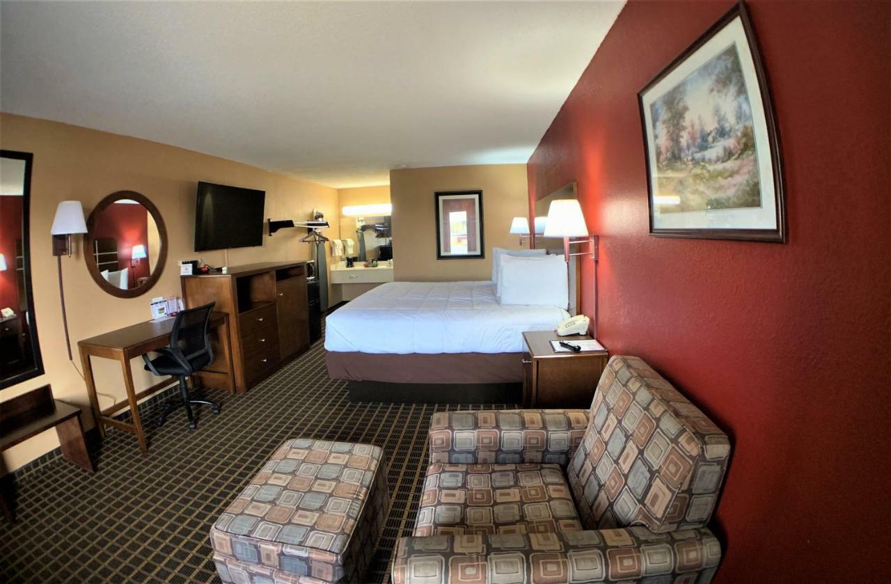 Star Plus Inn & Suites Selmer Εξωτερικό φωτογραφία